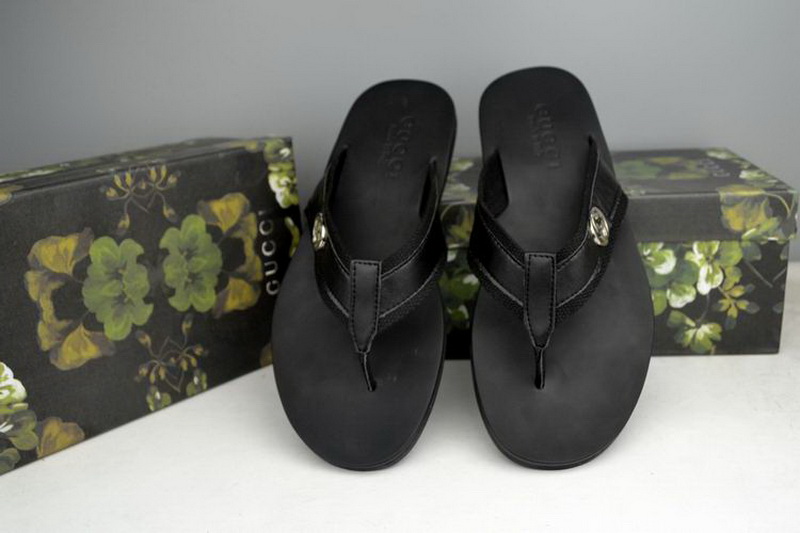 Gucci Slippers Woman--033